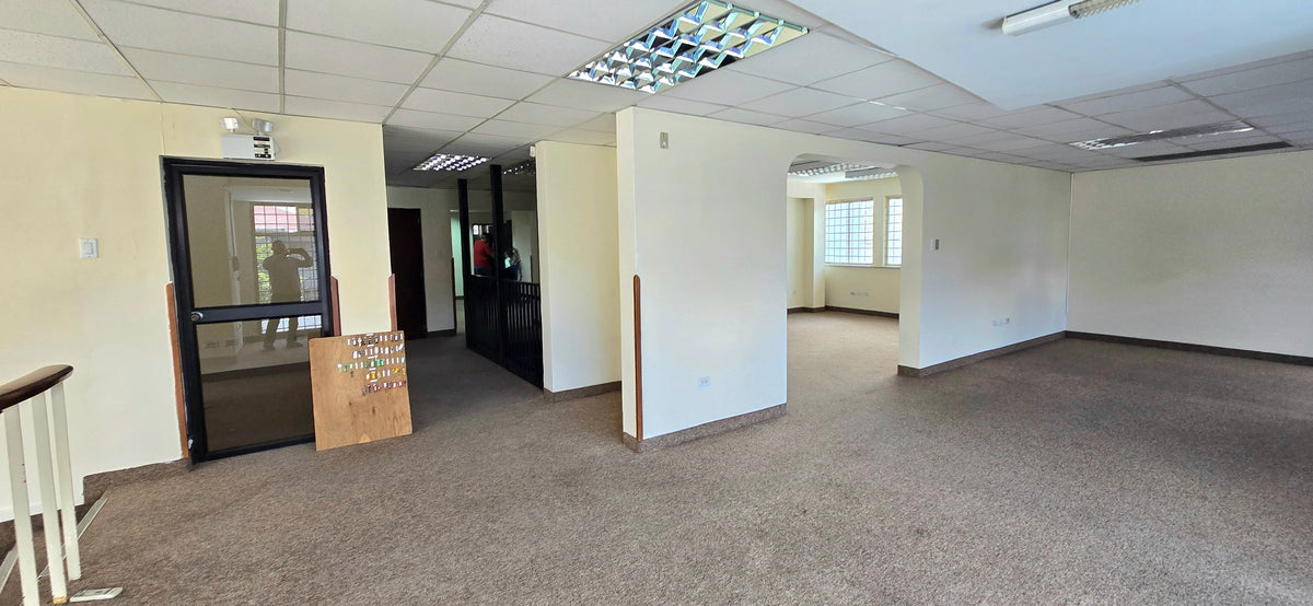 SE VENDE O SE ARRIENDA CASA COMERCIAL SECTOR CALLE SAN IGNACIO Y AV. LA CORUÑA
