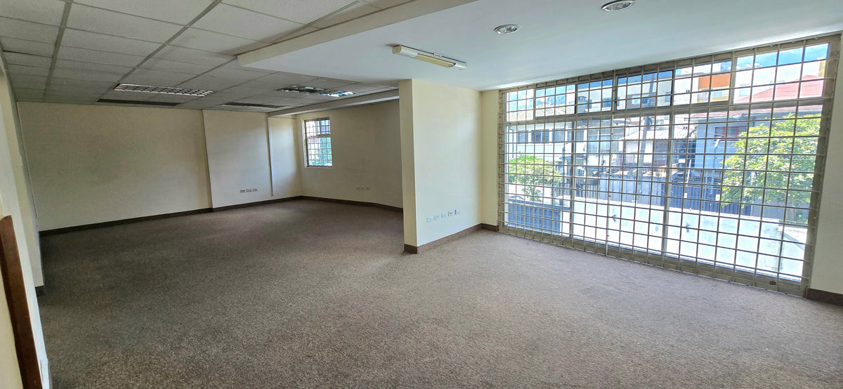 SE VENDE O SE ARRIENDA CASA COMERCIAL SECTOR CALLE SAN IGNACIO Y AV. LA CORUÑA