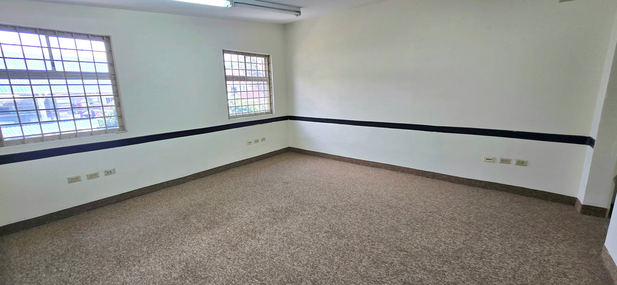 SE VENDE O SE ARRIENDA CASA COMERCIAL SECTOR CALLE SAN IGNACIO Y AV. LA CORUÑA