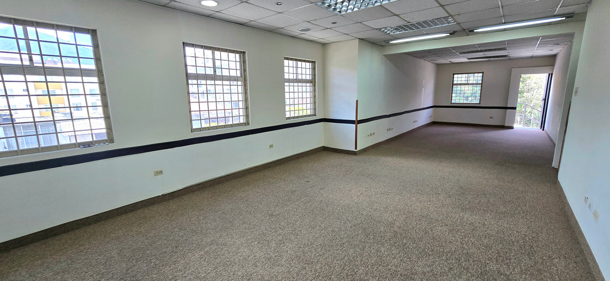 SE VENDE O SE ARRIENDA CASA COMERCIAL SECTOR CALLE SAN IGNACIO Y AV. LA CORUÑA