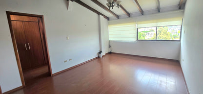 SE ARRIENDA CASA SECTOR MONTESERRIN, DENTRO DE LA URBANIZACION CAMPO ALEGRE