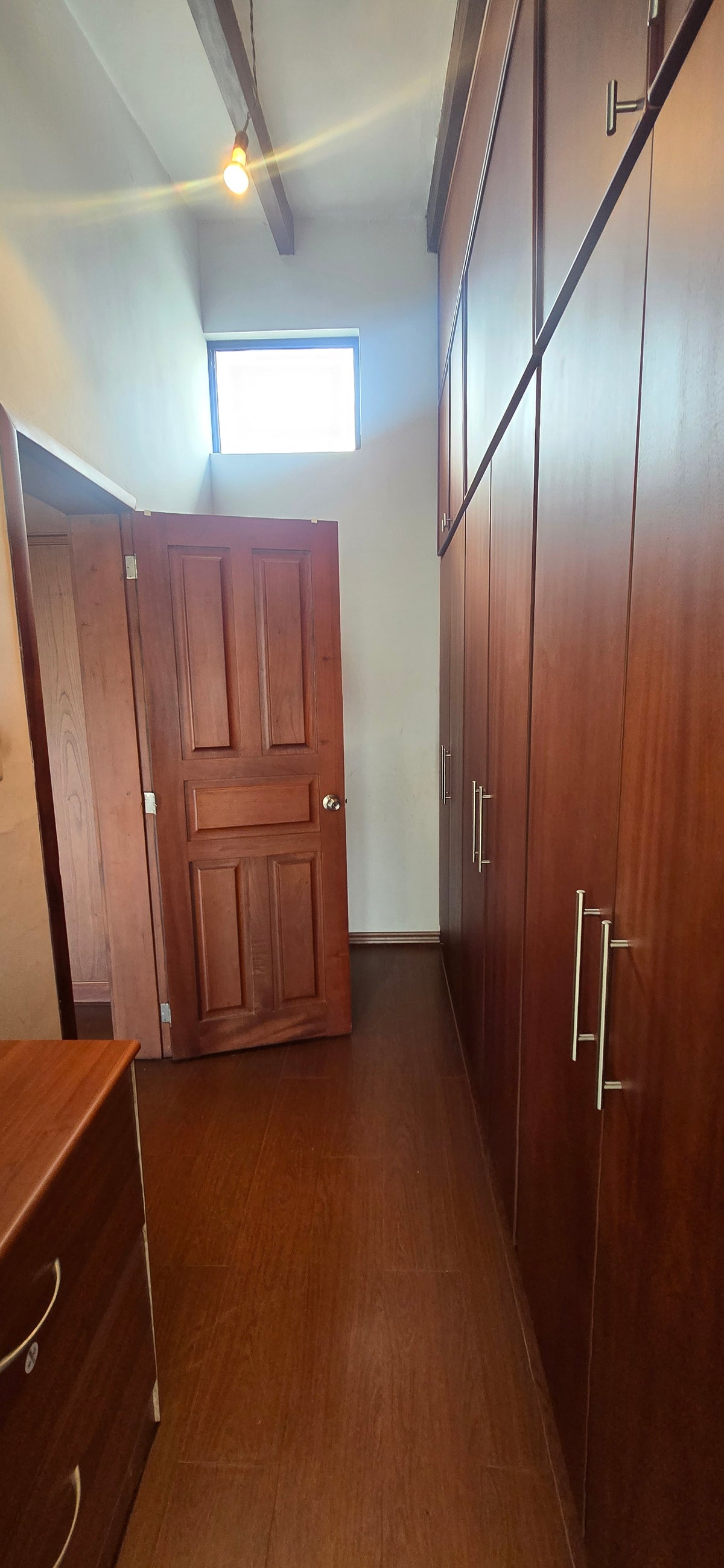 SE ARRIENDA CASA SECTOR MONTESERRIN, DENTRO DE LA URBANIZACION CAMPO ALEGRE