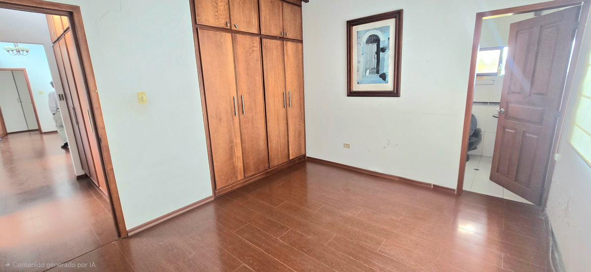 SE ARRIENDA CASA SECTOR MONTESERRIN, DENTRO DE LA URBANIZACION CAMPO ALEGRE