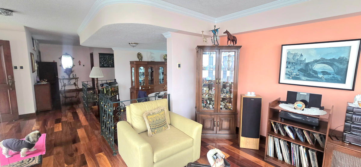 SE VENDE DEPARTAMENTO SECTOR MONTESERRIN.