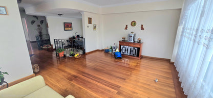 SE VENDE DEPARTAMENTO SECTOR MONTESERRIN.