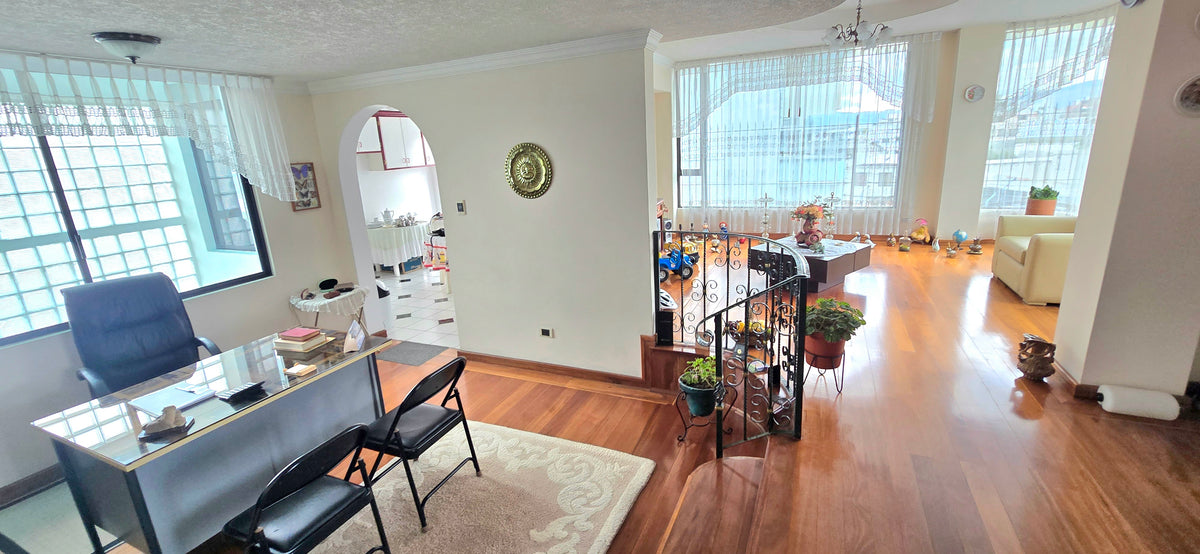 SE VENDE DEPARTAMENTO SECTOR MONTESERRIN.