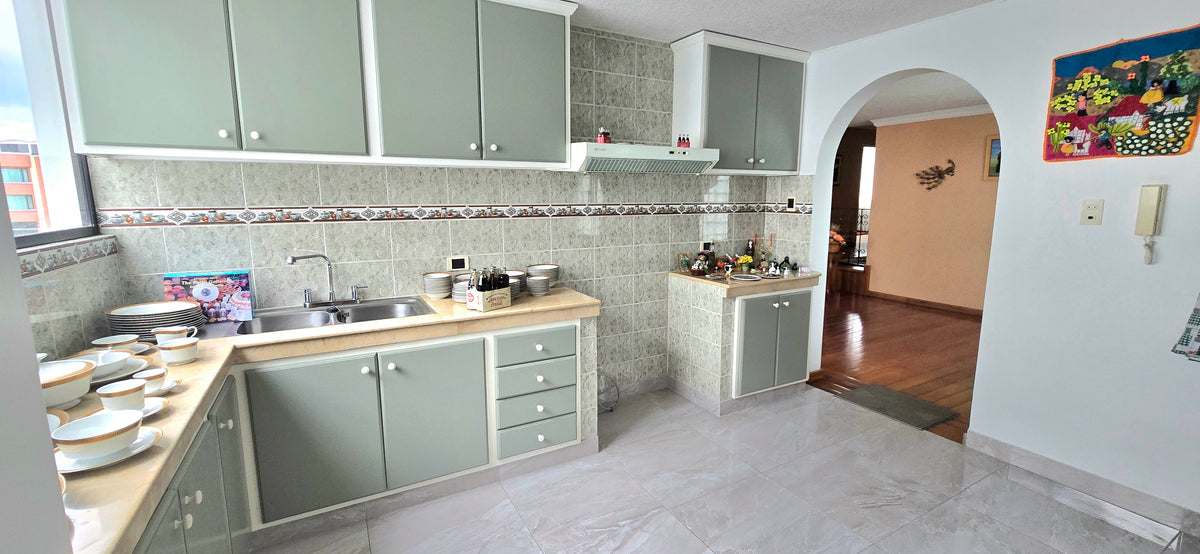 SE VENDE DEPARTAMENTO SECTOR MONTESERRIN.