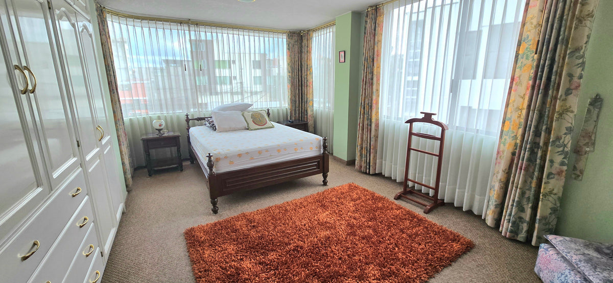 SE VENDE DEPARTAMENTO SECTOR MONTESERRIN.