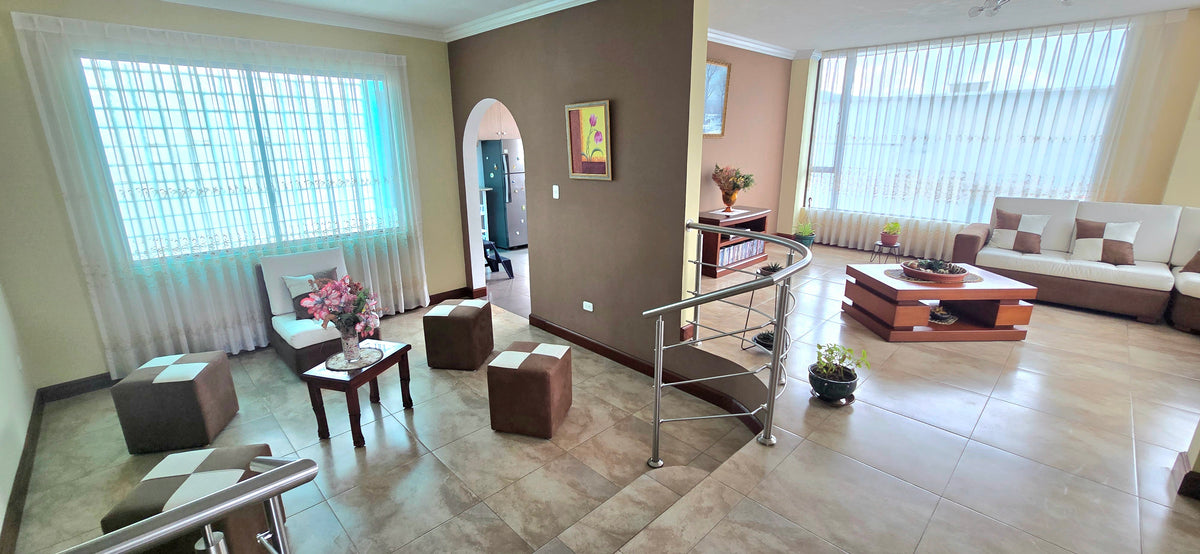 SE VENDE EDIFICIO SECTOR MONTESERRIN.
