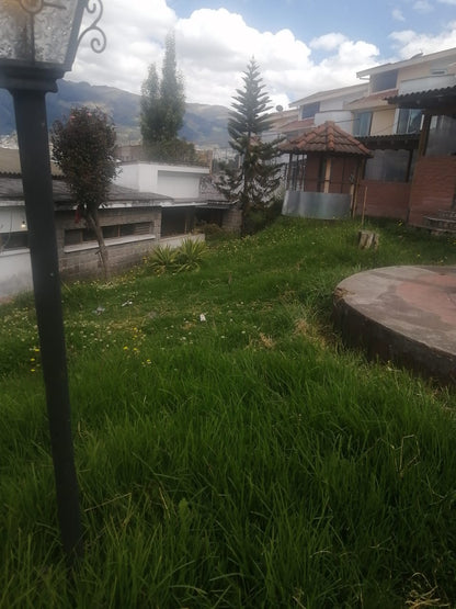 SE VENDE CASA y TERRENO SECTOR COMITE DEL PUEBLO - CALLE DE LOS CIPRESES Y DE LOS HELECHOS.