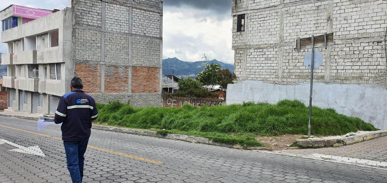 SE VENDE TERRENO EN EL SECTOR DE QUITUMBE.