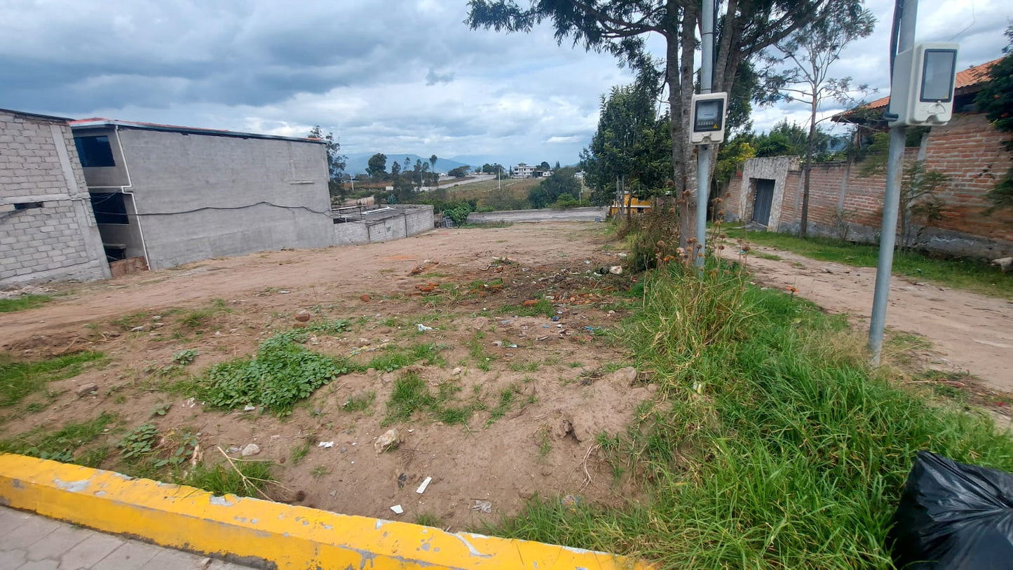 Se Vende Terreno en El Sector de Calderon