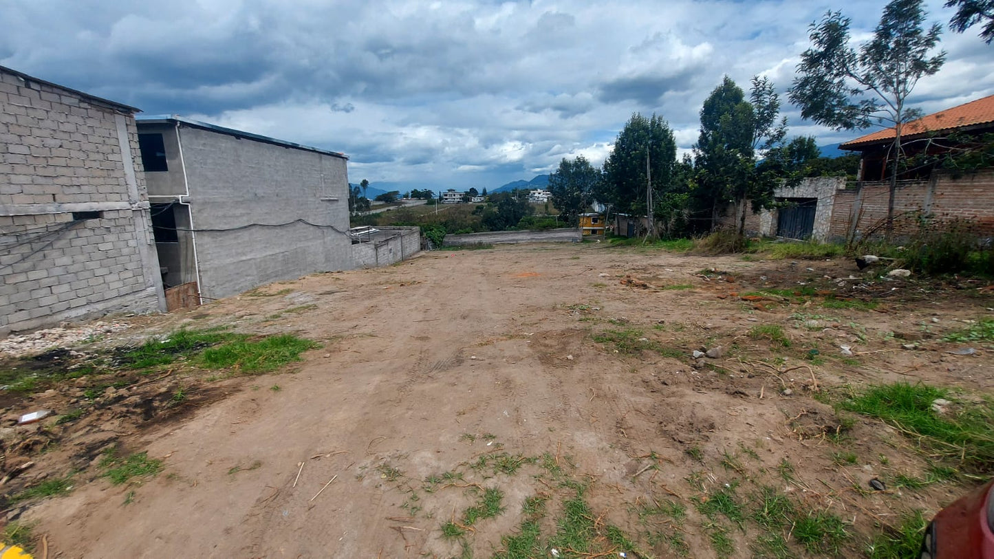 Se Vende Terreno en El Sector de Calderon