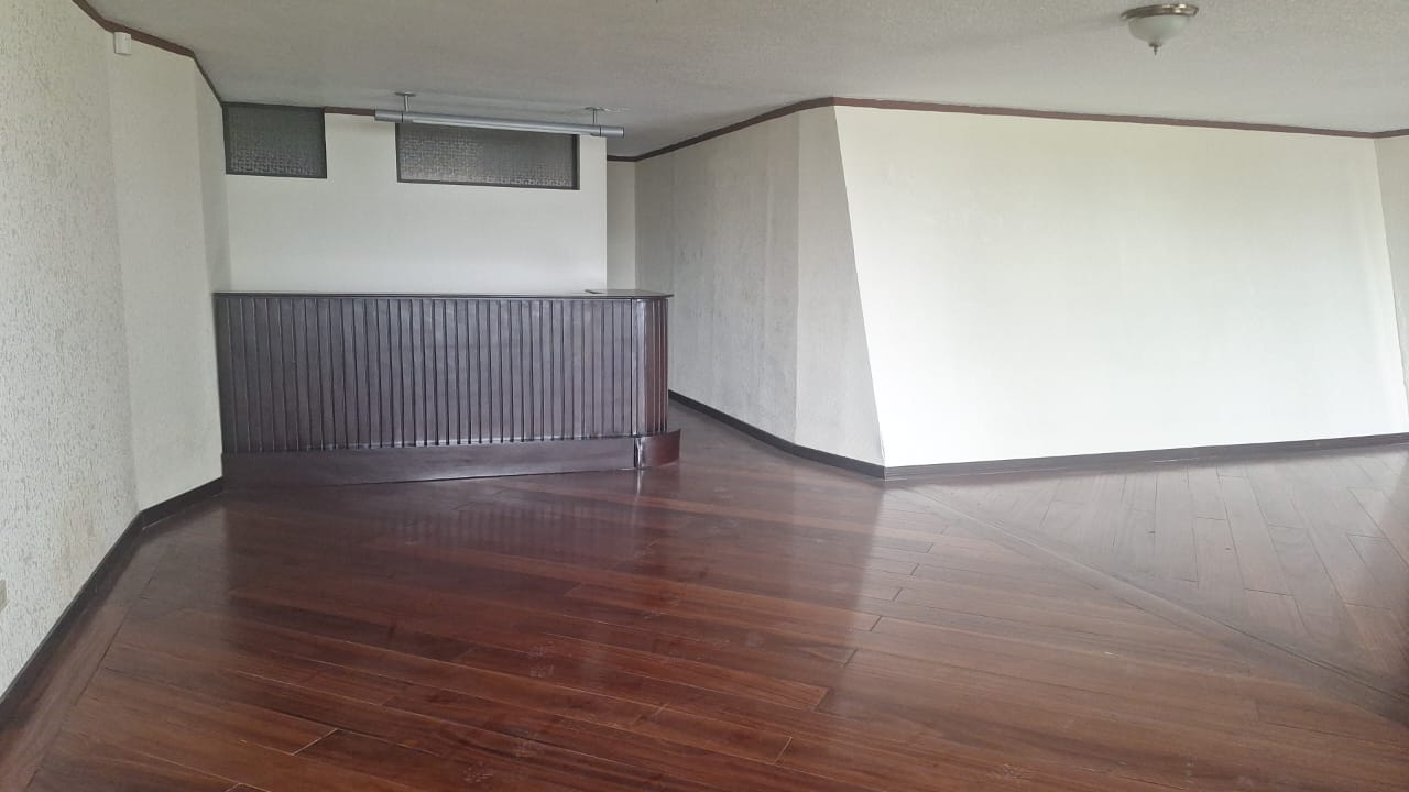 SE ARRIENDA DEPARTAMENTO EN MONTESERRIN - DENTRO DE LA URBANIZACION CAMPO ALEGRE.