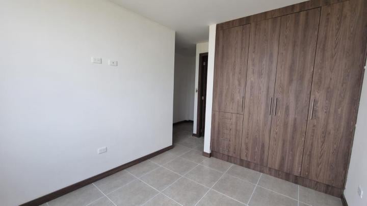 SE VENDE DEPARTAMENTO EN CONOCOTO