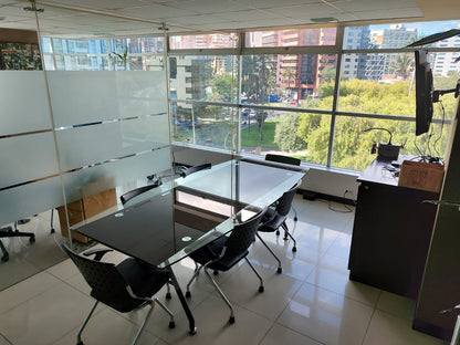 SE VENDE OFICINA SECTOR PLAZA ARGENTINA