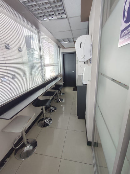 SE VENDE OFICINA SECTOR PLAZA ARGENTINA