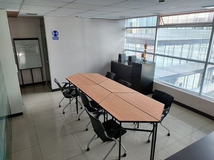 SE VENDE OFICINA SECTOR PLAZA ARGENTINA
