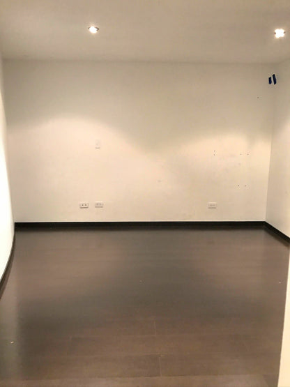 SE VENDE PENTHOUSE SECTOR BELLAVISTA - CALLE QUITEÑO LIBRE.