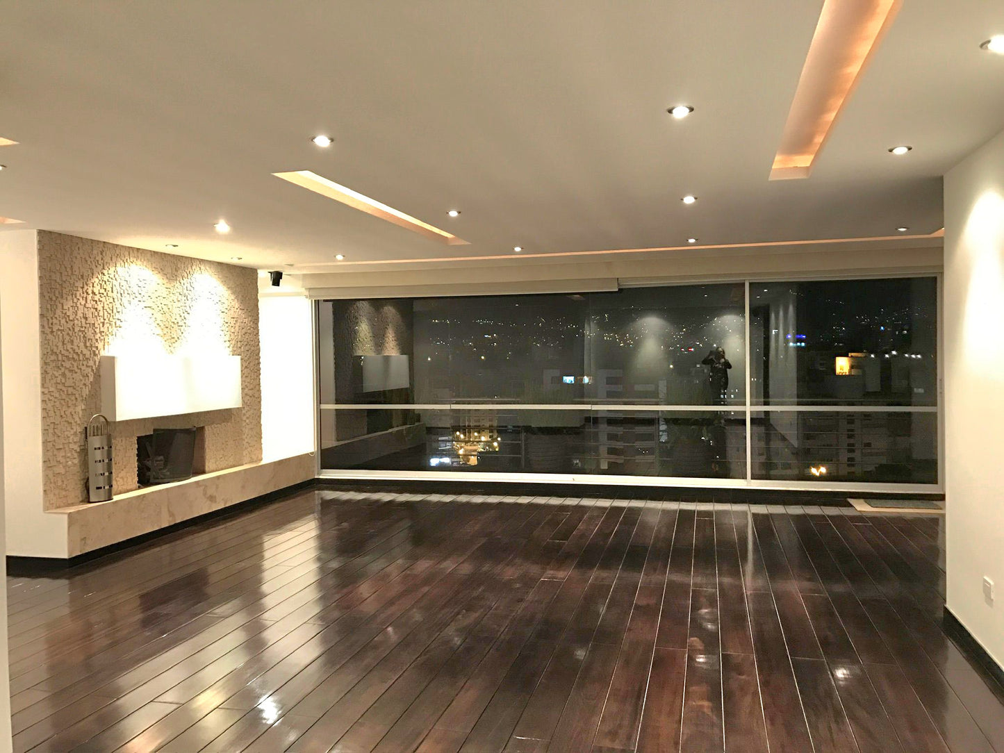 SE VENDE PENTHOUSE SECTOR BELLAVISTA - CALLE QUITEÑO LIBRE.
