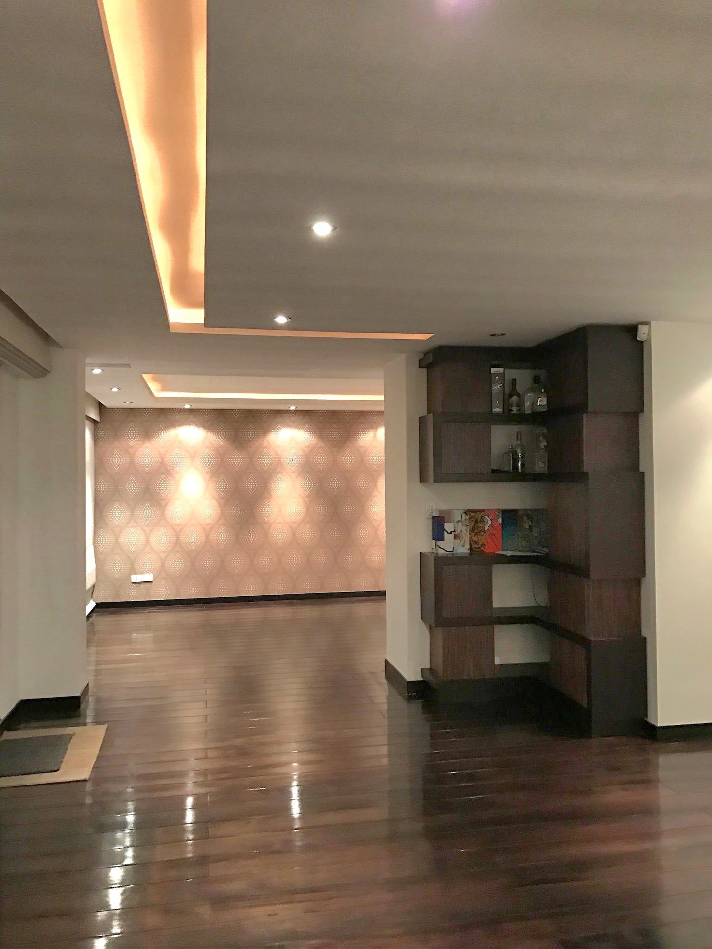 SE VENDE PENTHOUSE SECTOR BELLAVISTA - CALLE QUITEÑO LIBRE.