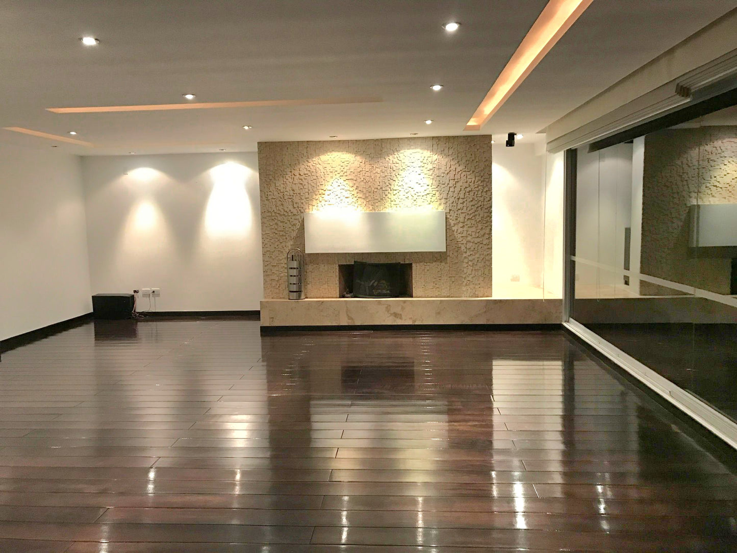 SE VENDE PENTHOUSE SECTOR BELLAVISTA - CALLE QUITEÑO LIBRE.