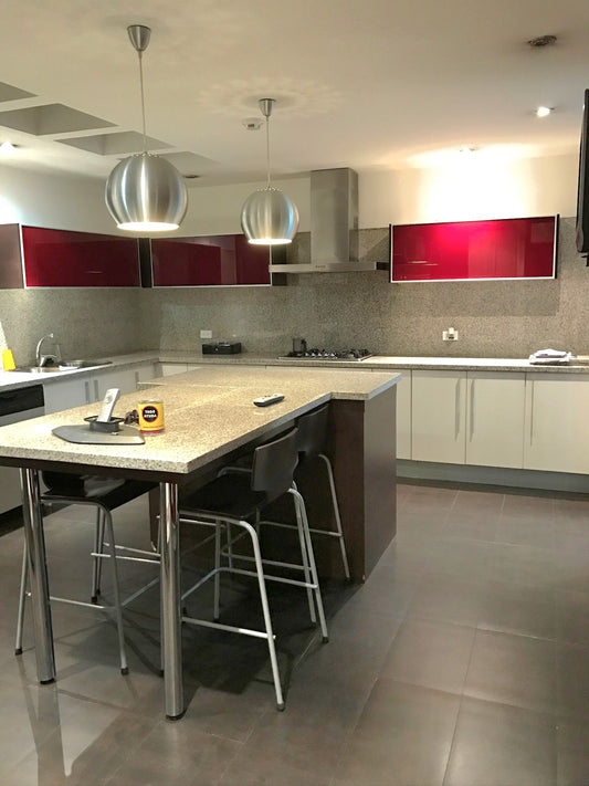 SE VENDE PENTHOUSE SECTOR BELLAVISTA - CALLE QUITEÑO LIBRE.