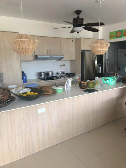 SE VENDE CASA EN LA PROVINCIA DE MANABI, A 9 KM DE PEDERNALES