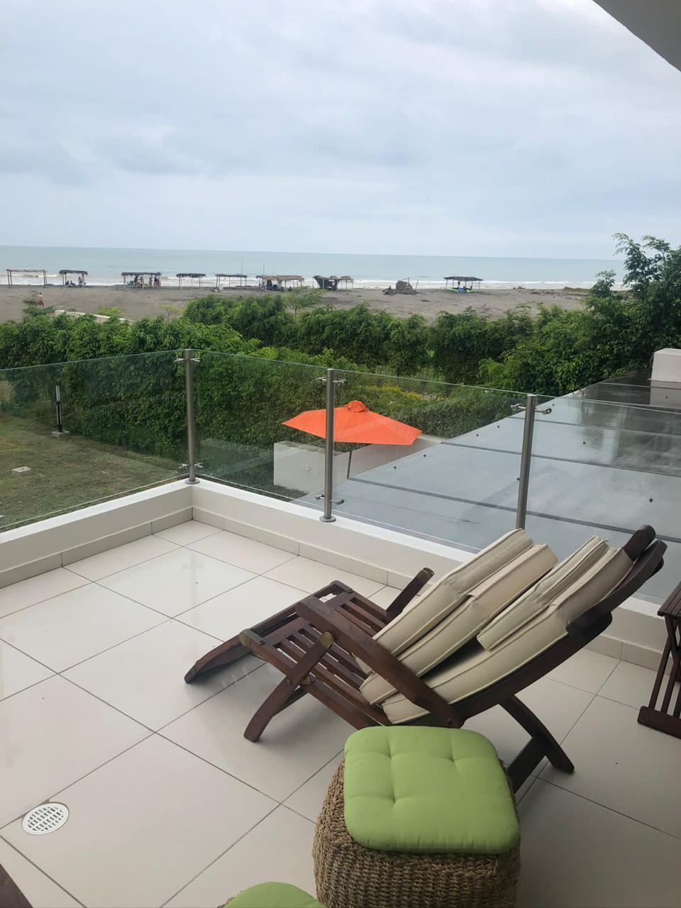 SE VENDE CASA EN LA PROVINCIA DE MANABI, A 9 KM DE PEDERNALES
