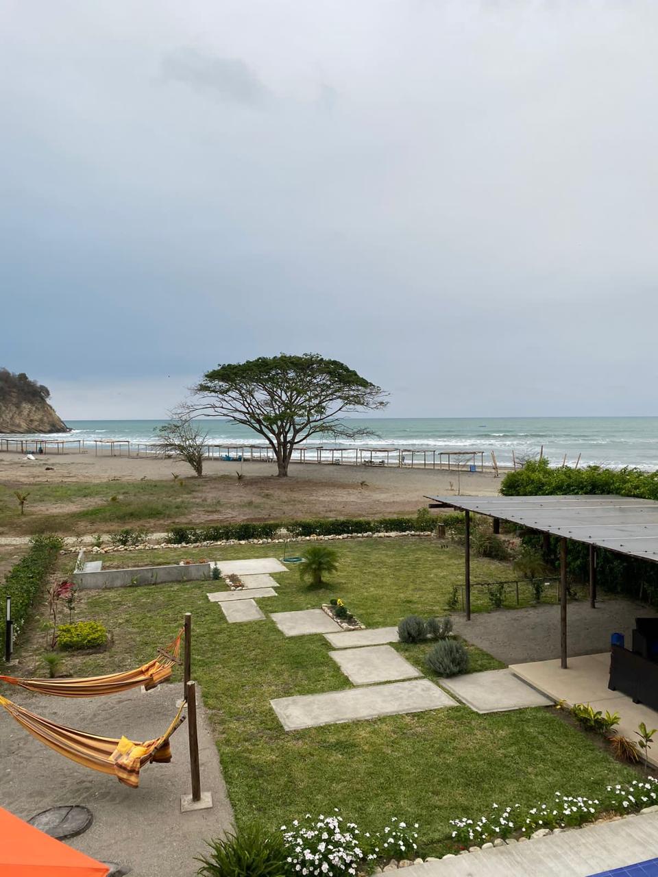 SE VENDE CASA EN LA PROVINCIA DE MANABI, A 9 KM DE PEDERNALES