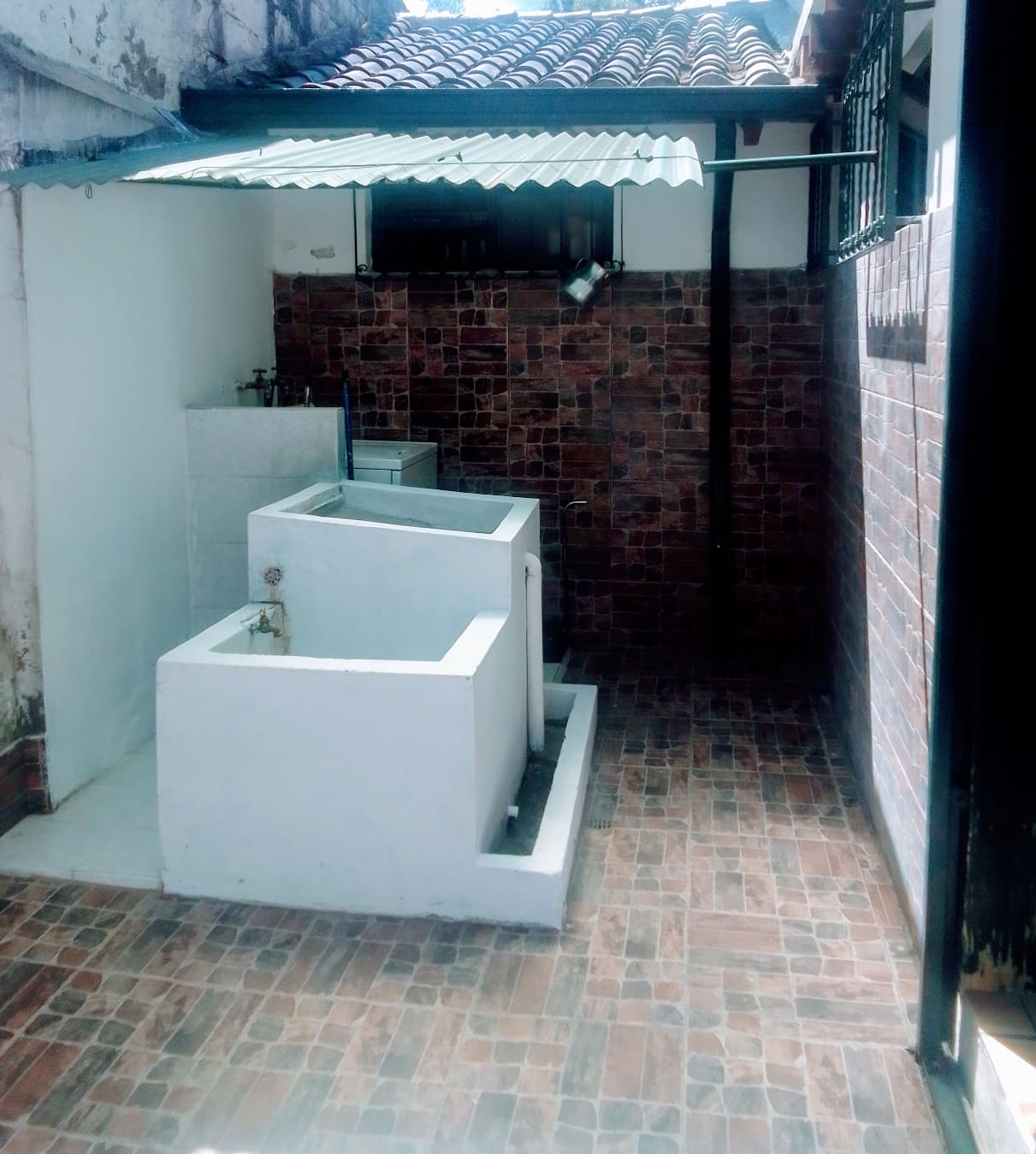 SE VENDE CASA EN CUMBAYÁ