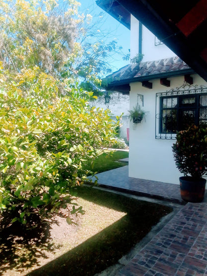SE VENDE CASA EN CUMBAYÁ