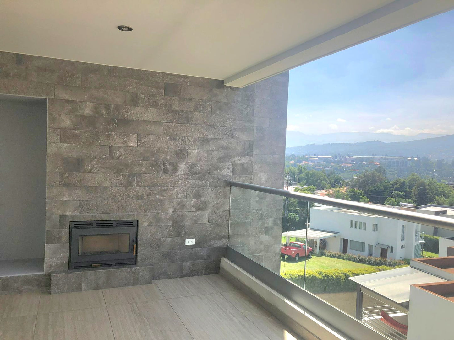 SE VENDE DEPARTAMENTO EN CUMBAYÁ