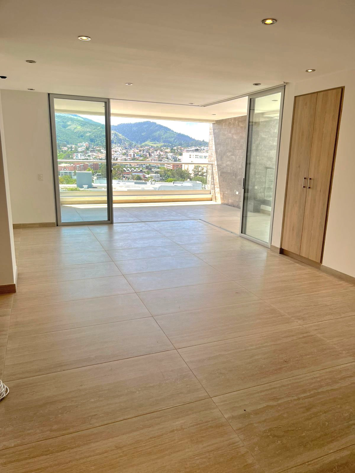 SE VENDE DEPARTAMENTO EN CUMBAYÁ