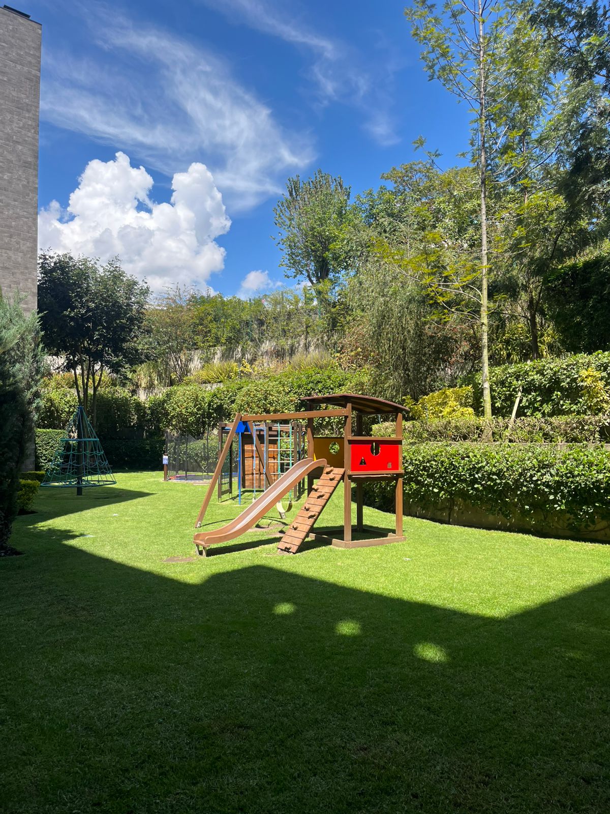 SE VENDE O SE ARRIENDA DEPARTAMENTO SECTOR CUMBAYÁ