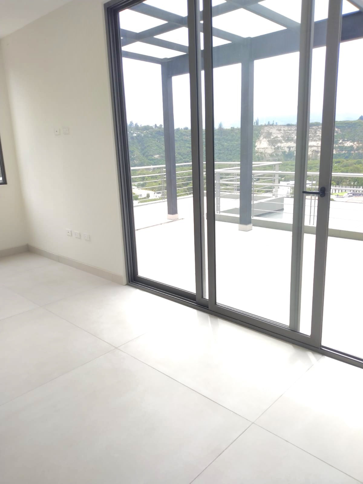 SE VENDE PENTHOUSE EN CUMBAYÁ SECTOR PILLAGUA .