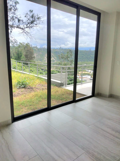 SE VENDE PENTHOUSE EN CUMBAYÁ SECTOR PILLAGUA .