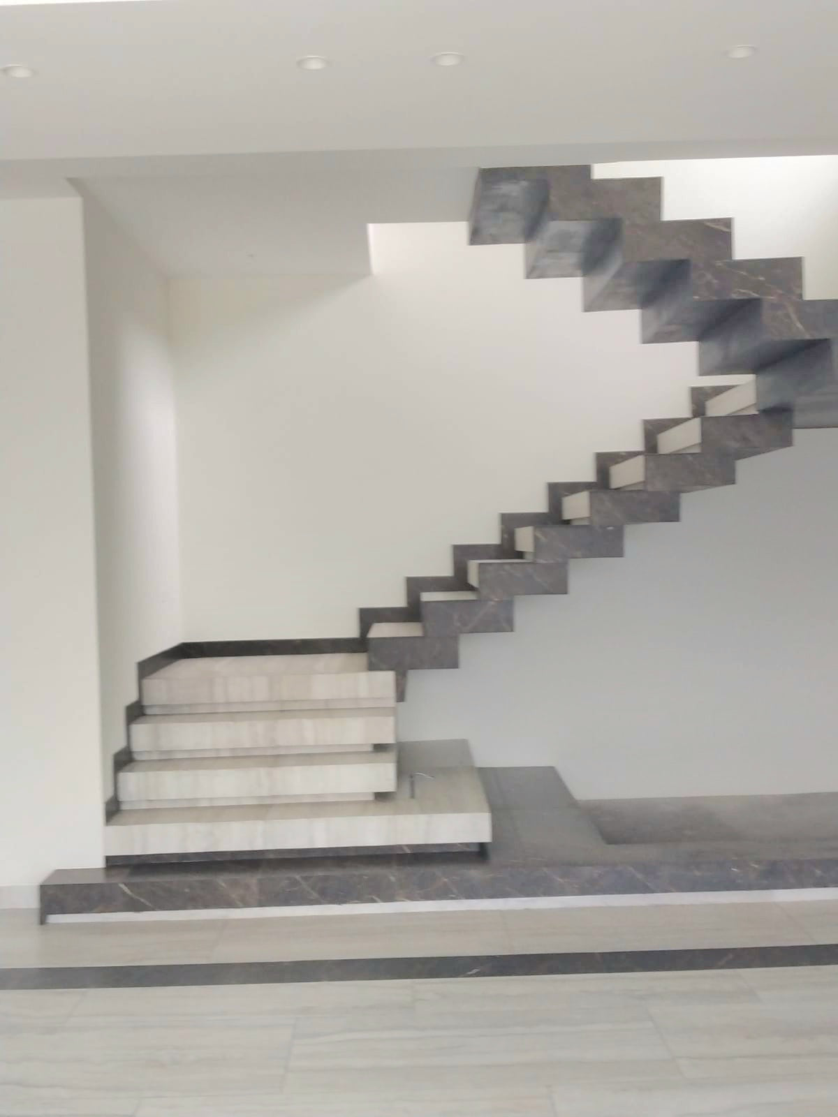 SE VENDE PENTHOUSE EN CUMBAYÁ SECTOR PILLAGUA .