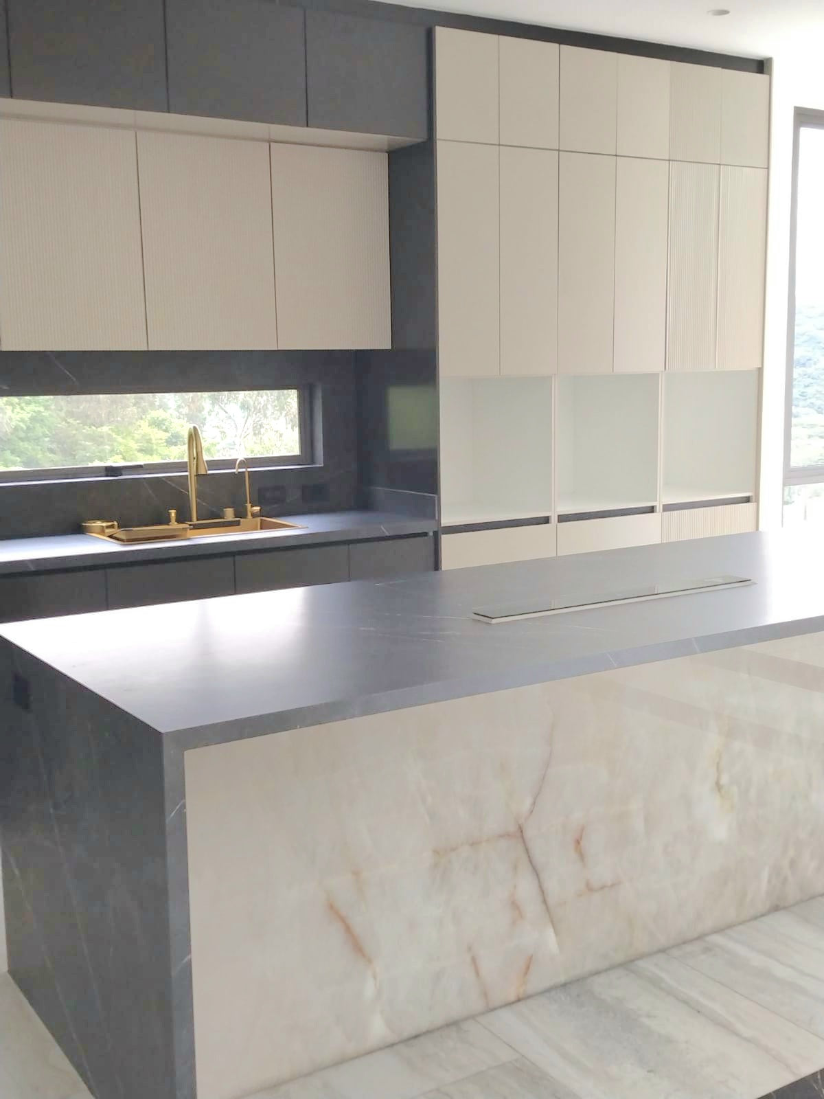 SE VENDE PENTHOUSE EN CUMBAYÁ SECTOR PILLAGUA .
