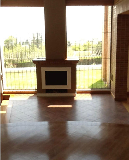 SE VENDE CASA EN CUMBAYÁ
