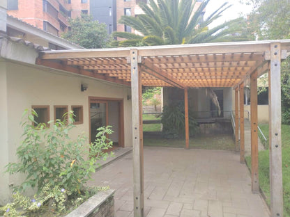 SE ARRIENDA CASA COMERCIAL PARA OFICINAS O NEGOCIO SECTOR WHYMPER.