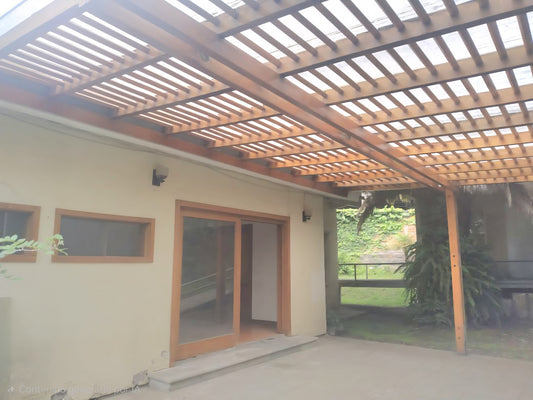 SE ARRIENDA CASA COMERCIAL PARA OFICINAS O NEGOCIO SECTOR WHYMPER.