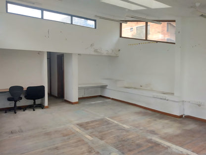 SE ARRIENDA CASA COMERCIAL PARA OFICINAS O NEGOCIO SECTOR WHYMPER.