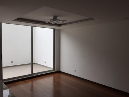 SE VENDE SUITE SECTOR LOMAS DE MONTESERRIN