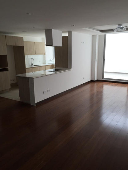 SE VENDE SUITE SECTOR LOMAS DE MONTESERRIN