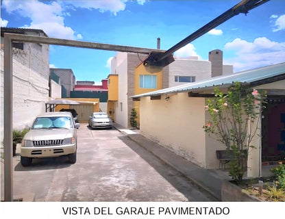 SE VENDE CASA EN CALDERÓN