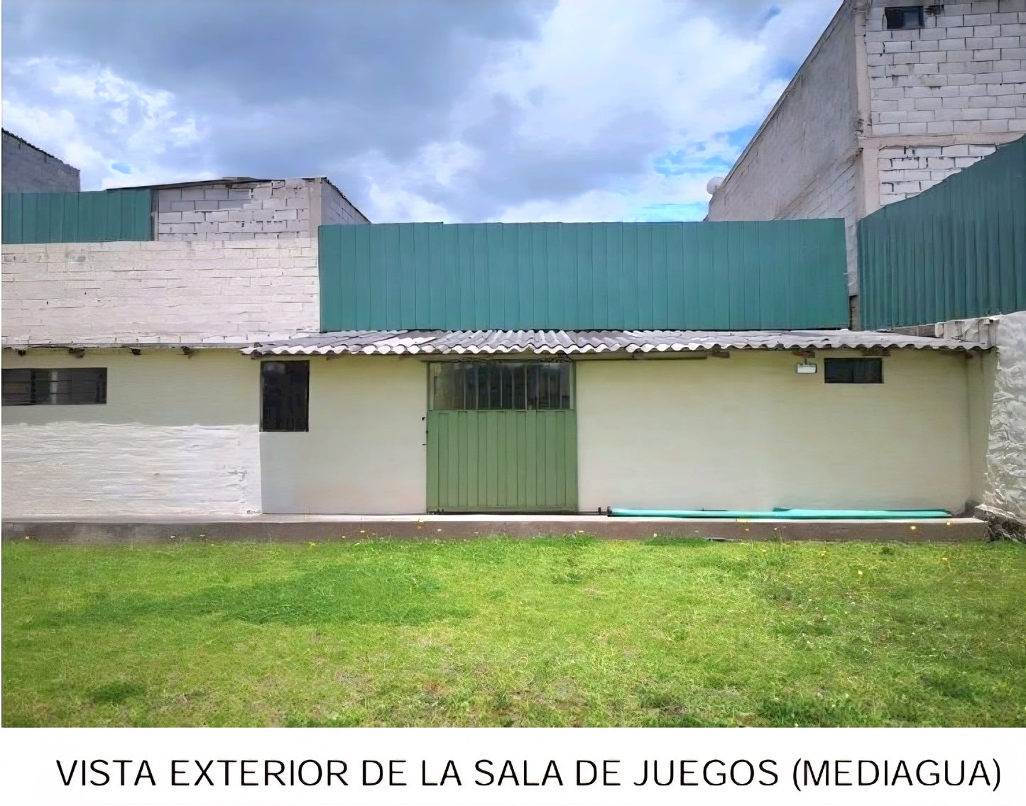 SE VENDE CASA EN CALDERÓN