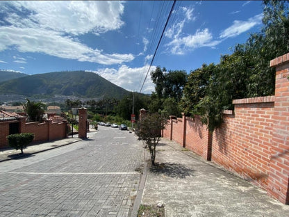 SE VENDE TERRENO SECTOR POMASQUI