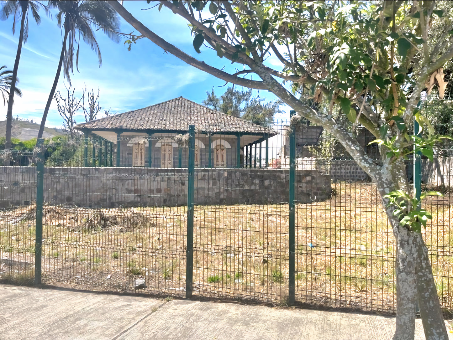 SE VENDE TERRENO SECTOR POMASQUI