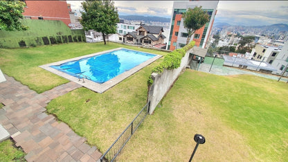 SE VENDE DEPARTAMENTO SECTOR QUITO TENIS
